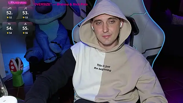 Snapshot of Gil_gamesh90 chatting on 10.08.25 Gil gamesh90 online show from 10.08.25