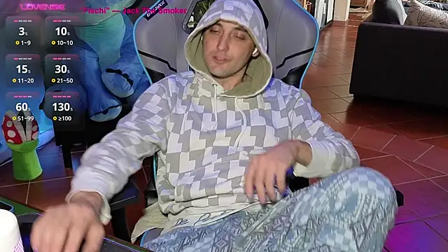 Snapshot of Gil_gamesh90 chatting on 10.20.25 Gil gamesh90 online show from 10.20.25