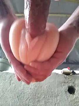 RomWoolf online show from 03.10.25