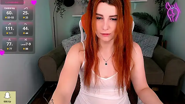 YrKiraXO online show from 01.15.25