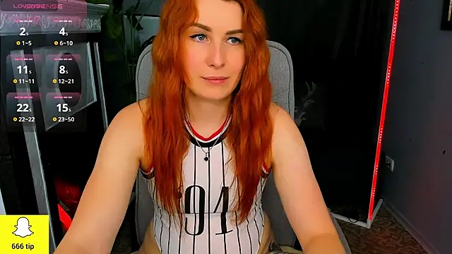 YrKiraXO online show from 02.24.25