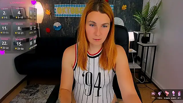 YrKiraXO online show from 09.14.25