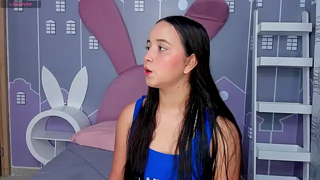 Snapshot of Alisson_sweet18_ chatting on 03.04.25 Alisson sweet18 online show from 03.04.25