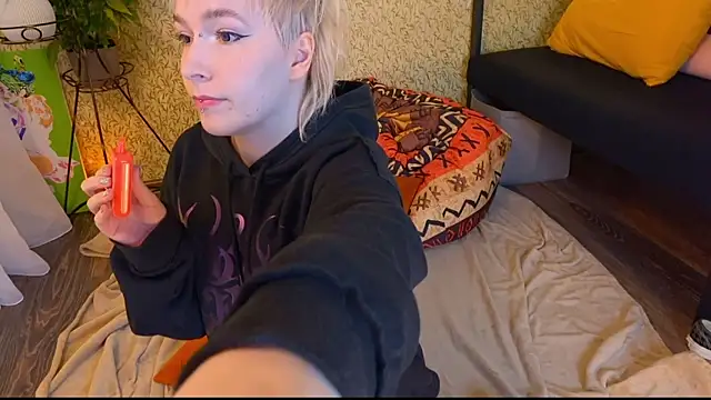 EmmyAmbros online show from 10.02.25