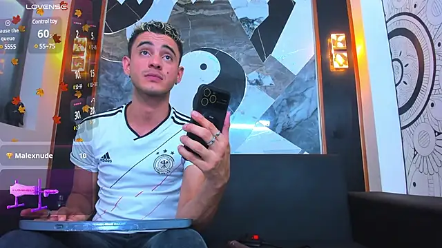 Snapshot of kai_borman chatting on 02.22.25 kai borman online show from 02.22.25