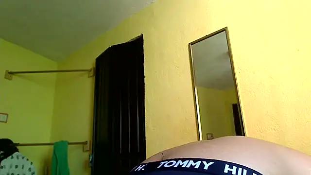 Snapshot of lozter345 chatting on 10.19.25 lozter345 online show from 10.19.25