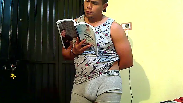 Snapshot of lozter345 chatting on 10.24.25 lozter345 online show from 10.24.25