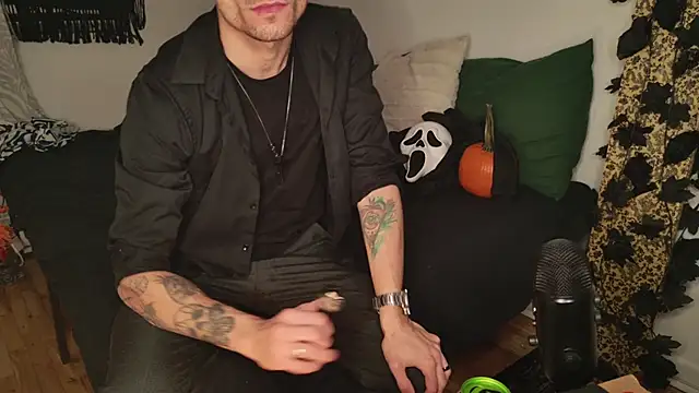 Snapshot of JackDesFeux chatting on 10.29.25 JackDesFeux online show from 10.29.25