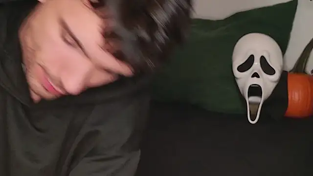 Snapshot of JackDesFeux chatting on 10.30.25 JackDesFeux online show from 10.30.25