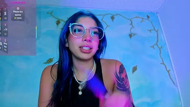 SaturnooStonee online show from 02.25.26