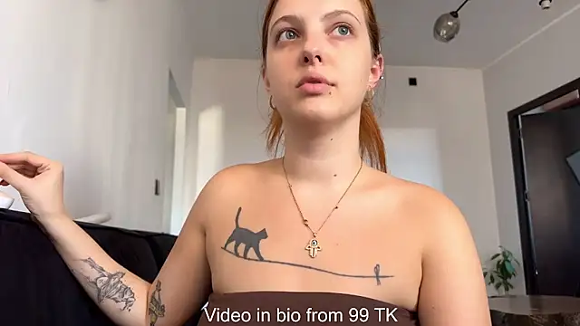 Snapshot of Chaptertoo chatting on 09.25.25 Chaptertoo online show from 09.25.25