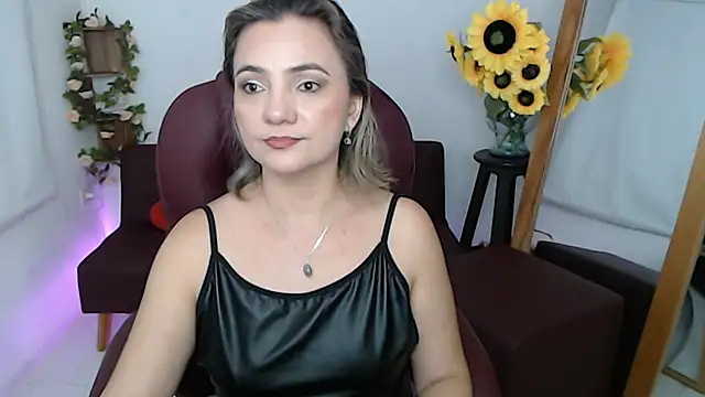 Snapshot of ana_milf chatting on 07.09.26 ana milf online show from 07.09.26