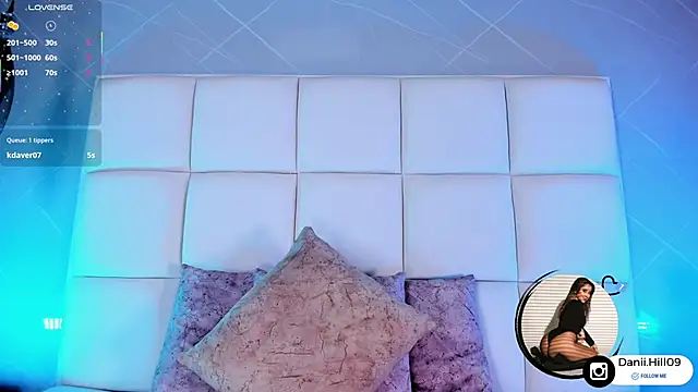 danii hill  online show from 10.22.25