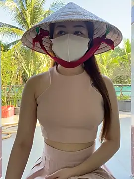 BabyThree  online show from 12.05.25