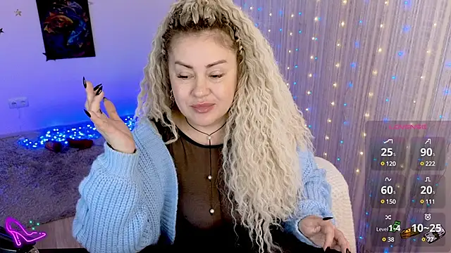 misskaassandraa online show from 12.09.24