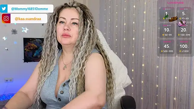 misskaassandraa online show from 12.31.24