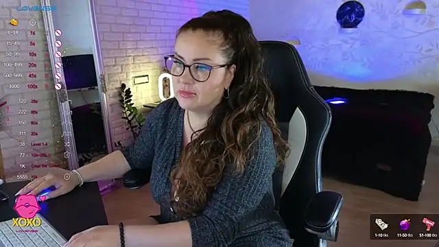 Snapshot of misskaassandraa chatting on 09.28.25 misskaassandraa online show from 09.28.25