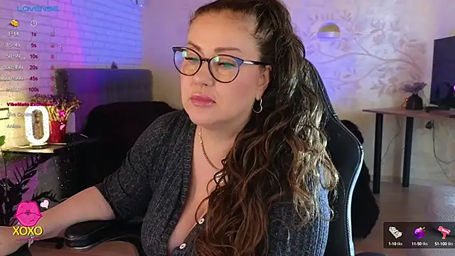 Snapshot of misskaassandraa chatting on 09.29.25 misskaassandraa online show from 09.29.25