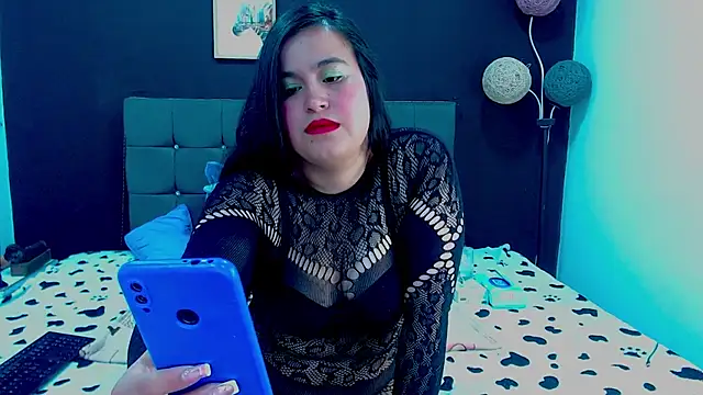 mia xx1 online show from 10.12.25