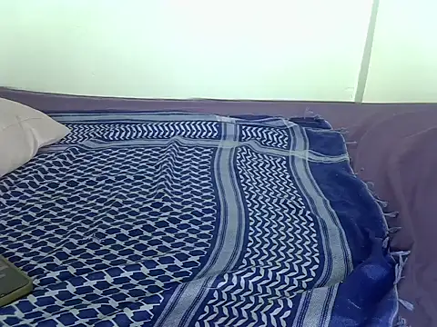 Snapshot of laetitia_ chatting on 10.22.25 laetitia  online show from 10.22.25