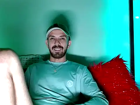 Snapshot of Tomas_Tylor chatting on 04.28.26 Tomas Tylor online show from 04.28.26