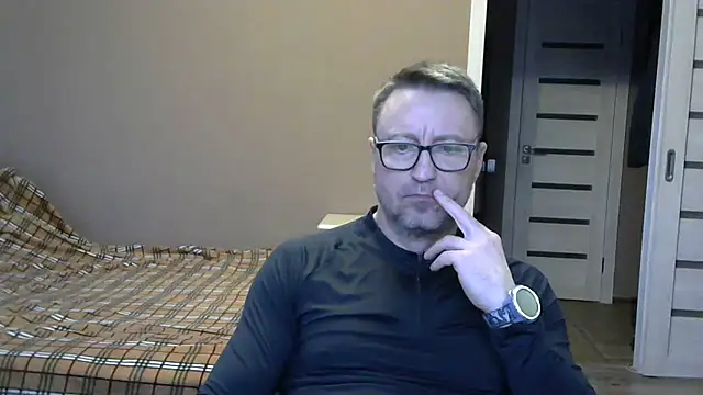 Snapshot of HarrySnake chatting on 12.06.24 HarrySnake online show from 12.06.24