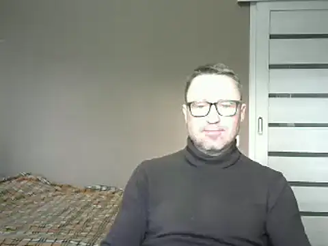 Snapshot of HarrySnake chatting on 02.12.25 HarrySnake online show from 02.12.25