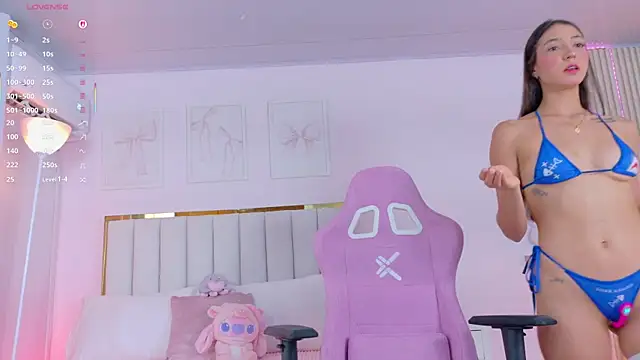 Cristall Bunny online show from 10.06.25