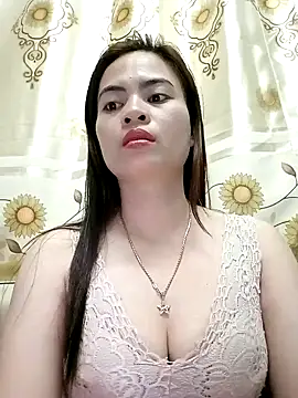 NgocQuyen2K online show from 02.04.25