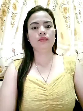 NgocQuyen2K online show from 02.05.25