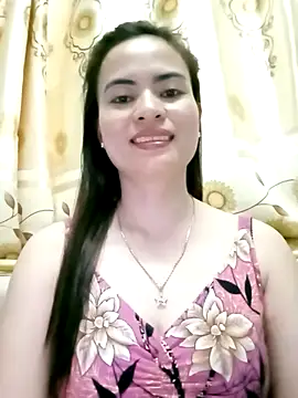 NgocQuyen2K online show from 02.18.25