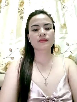 NgocQuyen2K online show from 02.19.25