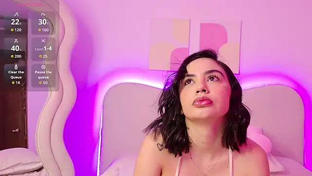 Snapshot of innocentlady_ chatting on 09.19.25 innocentlady  online show from 09.19.25