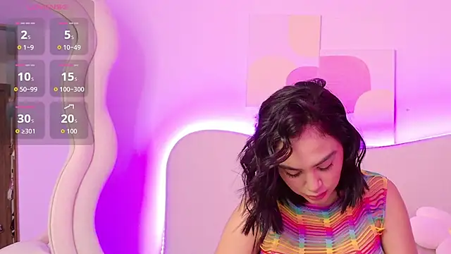 Snapshot of innocentlady_ chatting on 10.22.25 innocentlady  online show from 10.22.25