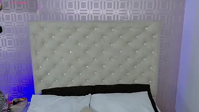 Sara Desire online show from 09.21.25