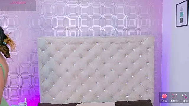 Sara Desire online show from 10.02.25