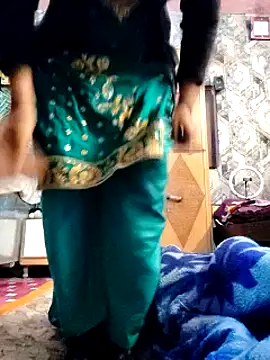 Snapshot of Hot-rubina chatting on 01.12.25 Hot-rubina online show from 01.12.25