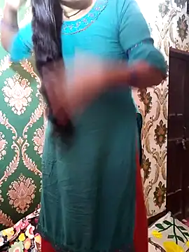 Snapshot of Hot-rubina chatting on 01.23.25 Hot-rubina online show from 01.23.25