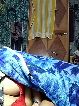 Snapshot of Hot-rubina chatting on 02.15.25 Hot-rubina online show from 02.15.25