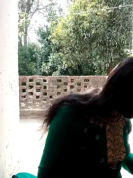 Snapshot of Hot-rubina chatting on 02.20.25 Hot-rubina online show from 02.20.25