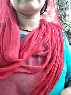 Snapshot of Hot-rubina chatting on 02.22.25 Hot-rubina online show from 02.22.25