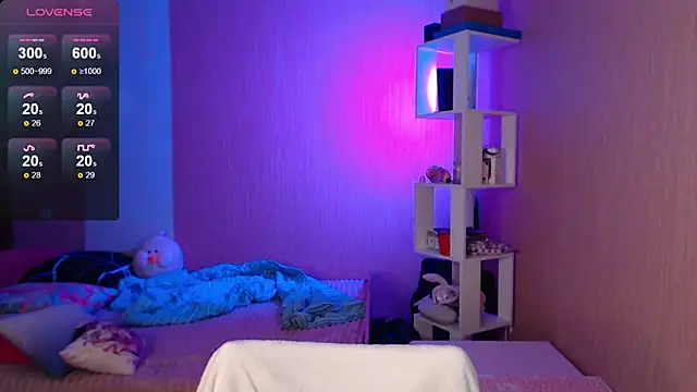 ur kitty   online show from 12.09.24