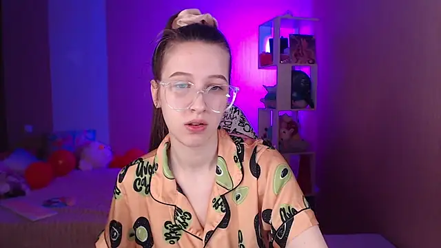 ur kitty   online show from 03.03.25