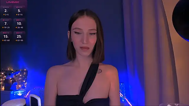 ellaamber online show from 02.10.25