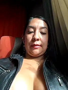 Bella keny online show from 12.23.24