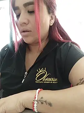 Snapshot of EmaGw chatting on 11.29.25 EmaGw online show from 11.29.25