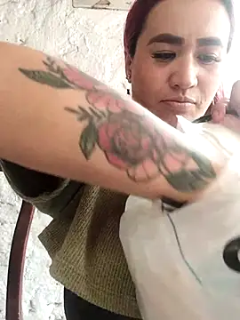 Snapshot of EmaGw chatting on 12.05.25 EmaGw online show from 12.05.25