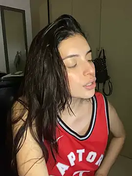 Snapshot of dakota_le chatting on 01.04.25 dakota le online show from 01.04.25