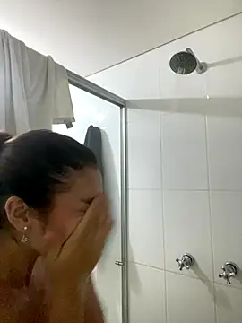 Snapshot of dakota_le chatting on 10.30.25 dakota le online show from 10.30.25