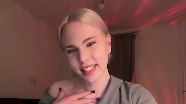 Snapshot of DanielPaige_ chatting on 12.30.24 DanielPaige online show from 12.30.24